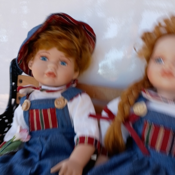 Ashley Belle Collection Porcelain dolls Andrew and Ramona - Picture 10 of 16